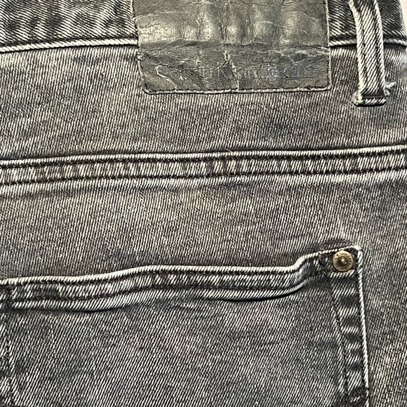 Calvin Klein Jean shorts - Picture 4 of 7